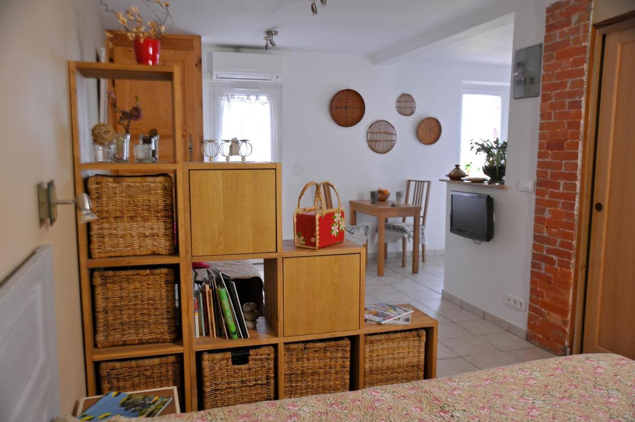 Bed And Breakfast La Maison De Nathalie Les Mayons Ngoại thất bức ảnh