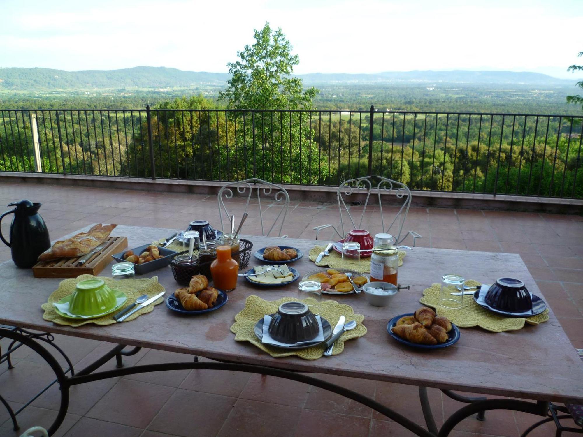 Bed And Breakfast La Maison De Nathalie Les Mayons Ngoại thất bức ảnh